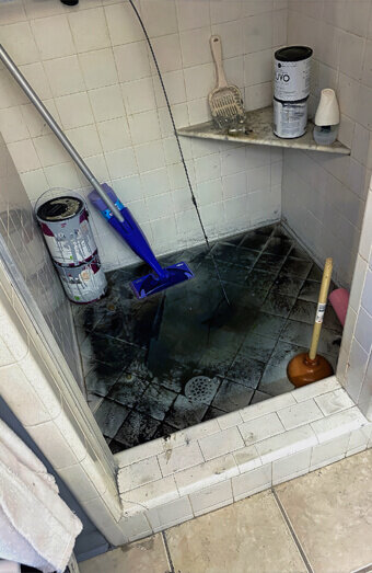 https://plumberfloreat.com.au/uploads/2025/06/blocked-drains-781929.jpg
