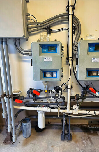 https://plumberfloreat.com.au/uploads/2025/06/commercial-plumbing-792410.jpg