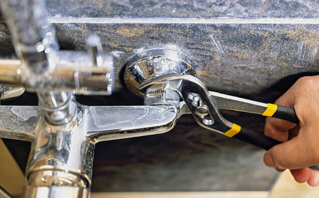 https://plumberfloreat.com.au/uploads/2025/06/emergency-plumbing-180852.jpg