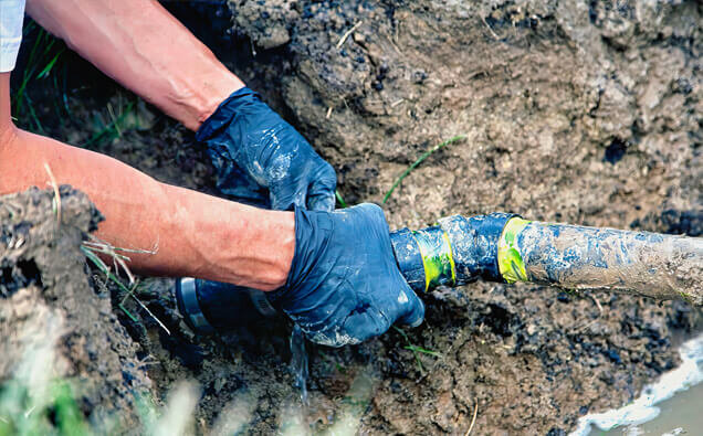 https://plumberfloreat.com.au/uploads/2025/06/emergency-plumbing-917273.jpg