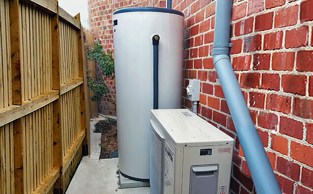 https://plumberfloreat.com.au/uploads/2025/06/hot-water-203104.jpg