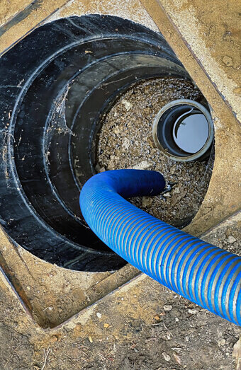https://plumberfloreat.com.au/uploads/2025/06/pipe-relining-84958.jpg
